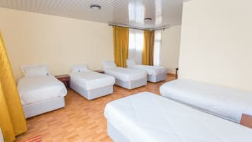 In-room safe, desk, free WiFi
