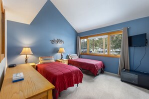 3 bedrooms, free WiFi, bed sheets