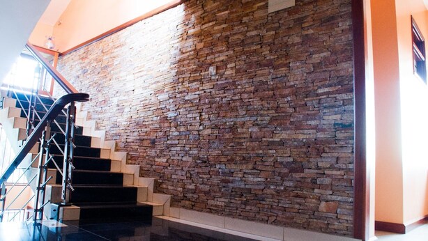 Staircase - Sheron Hotel (Kampala)