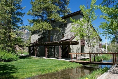 JHRL - Indian Paintbrush 1122, Located in Wilson, the perfect getaway