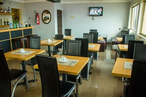 Free daily local cuisine breakfast - Tivoli Residence & Bar (Lagos)
