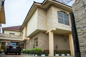 Voorkant van accommodatie