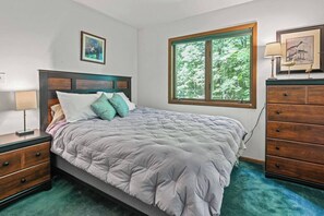 5 soverom, strykejern/-brett, wi-fi (inkludert) og sengetøy