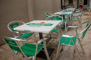 Bar (on property) - Modex Guest House (Lagos)
