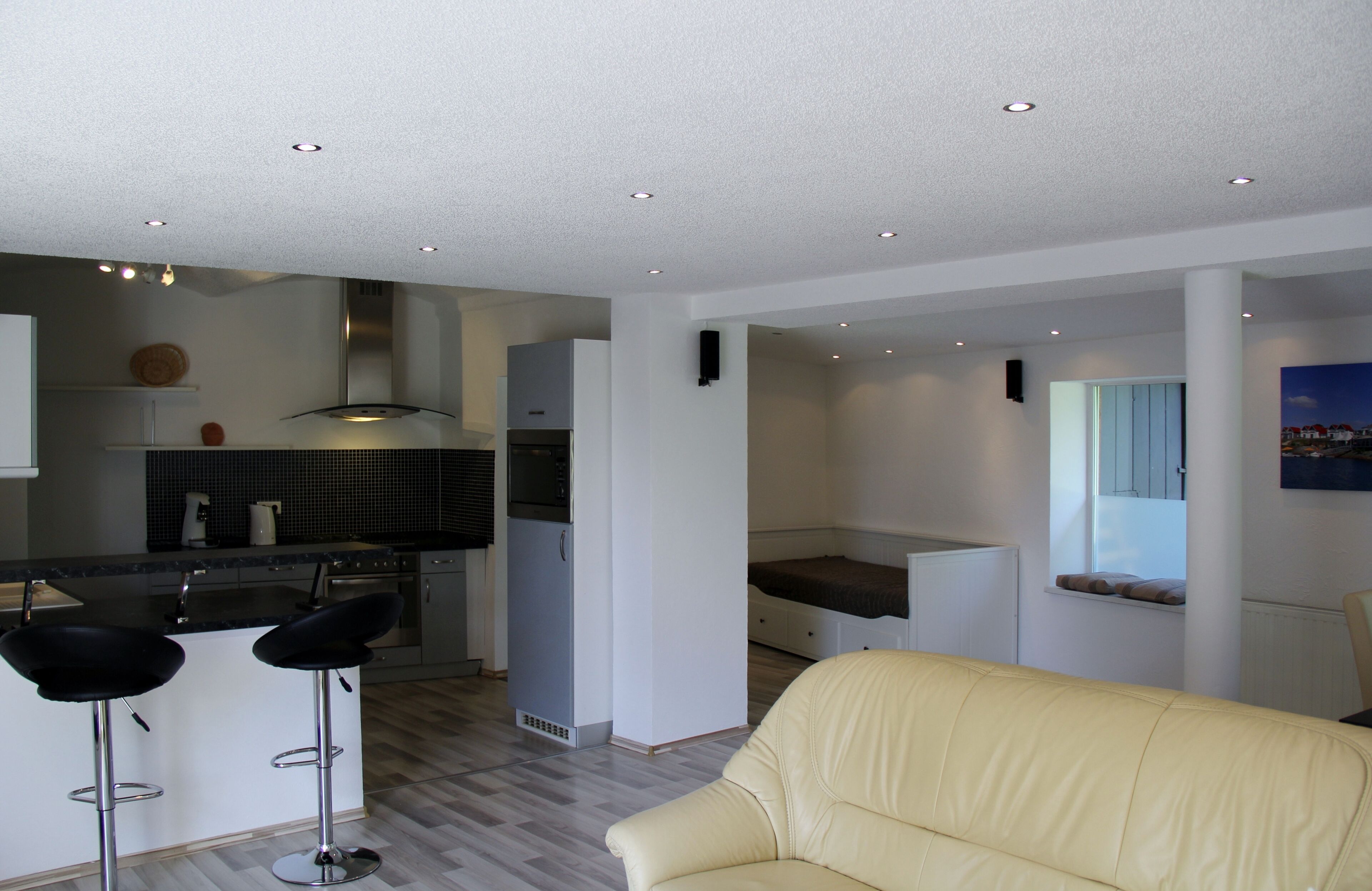 Fernseher, DVD-Player, Videothek, Stereoanlage