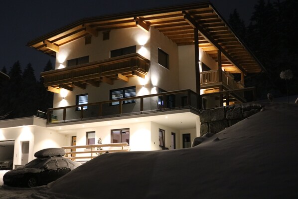Exterior - Apart Gerlossteinblick, mountains, Zillertal, skiing, hiking, biking, recreation, (Aschau im Zillertal)