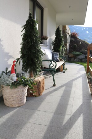 Terrace/patio - Apart Gerlossteinblick, mountains, Zillertal, skiing, hiking, biking, recreation, (Aschau im Zillertal)