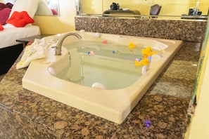 Suite, 1 Queen Bed, Jetted Tub | Desk, free WiFi