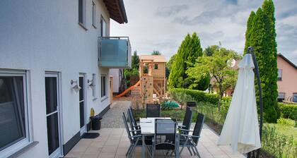 Modern 2 room apartment, about 70 square meters with terrace and garden, WiFi