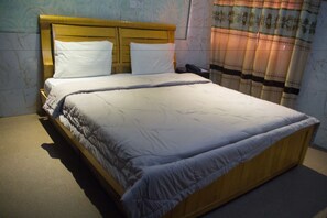 Deluxe Room - Owee's Place (Lagos)