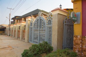 Pintu masuk interior