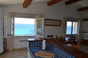 Dining - Large apartment (90m2) exceptional view (Sartène)