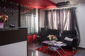 Lobby sitting area - Bravehearts Courts (Lagos)