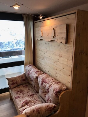 Interior - Studio Les Ménuires Building Le Brelin equipped for 2 adults + 2 children (Les Belleville)