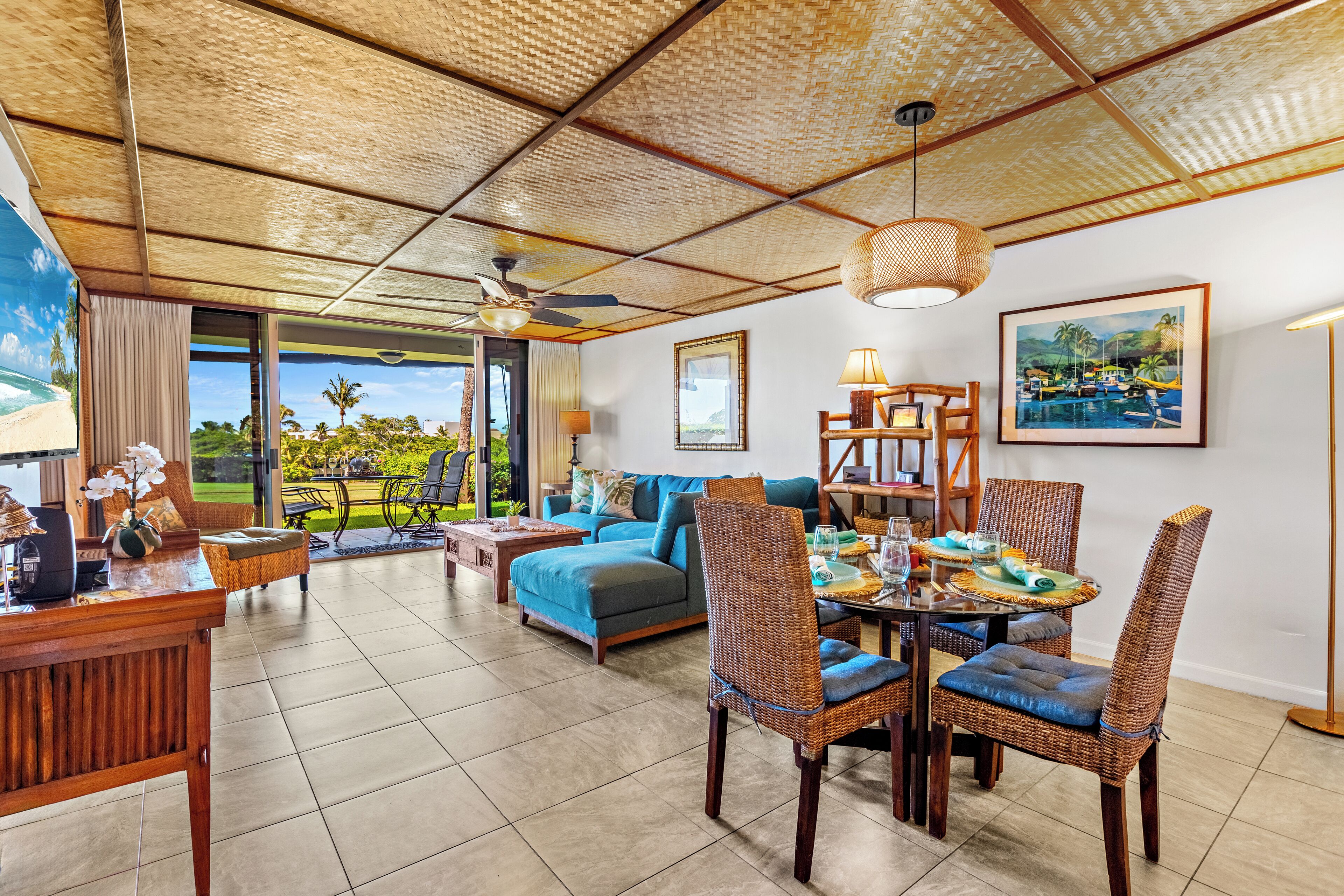 テレビ、DVD プレーヤー