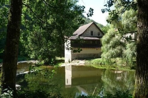 Aveyron cottage: Mill 4 * great comfort by the Aveyron river