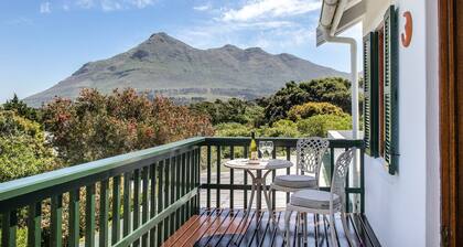 Perheystävällinen loma-asunto, jolla on iso uima-allas ja puutarha lähellä Kapkaupunkia