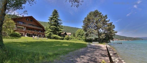 Overnatningsstedets område