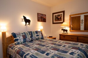 1 dormitorio, tabla de planchar con plancha, wifi y ropa de cama