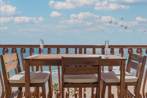 Sonoran Sun E-807 Wonderful Fully Renovated Ocean Front Condo