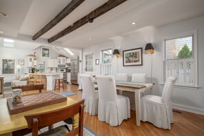 Dining - 331 Mulberry - In town Lewes charmer available for shorter stays! (Lewes)