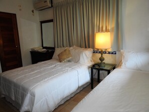 Deluxe Double Room - Agua Sol Villa (Taboga)