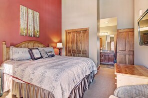 3 bedrooms, free WiFi, bed sheets, wheelchair access