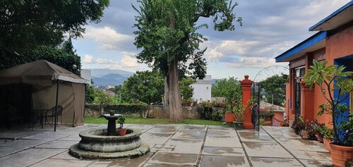 Spacious Apartment in Central Oaxaca · Patio & Private Garage