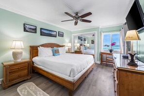 HSRC 320 Master Bedroom With King Bed And Gulf View