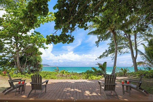 Center of Kailua Bay! Licensed Beach Front Rental #1990/NUC-1774,1775