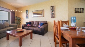 Smart TV, DVD player, books, stereo