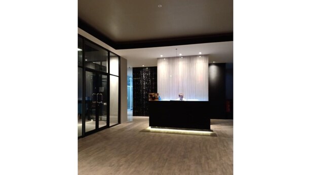 Lobby - D'Boegis Hotel (Jakarta)