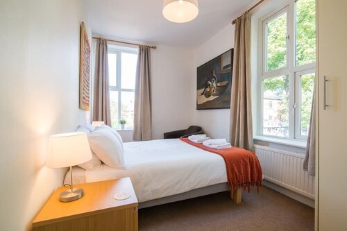 Airy Spacious Flat in the heart of Cosmopolitan West Didsbury 