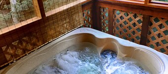 カップルまたは小さい家族のための本物の逃走キャビン