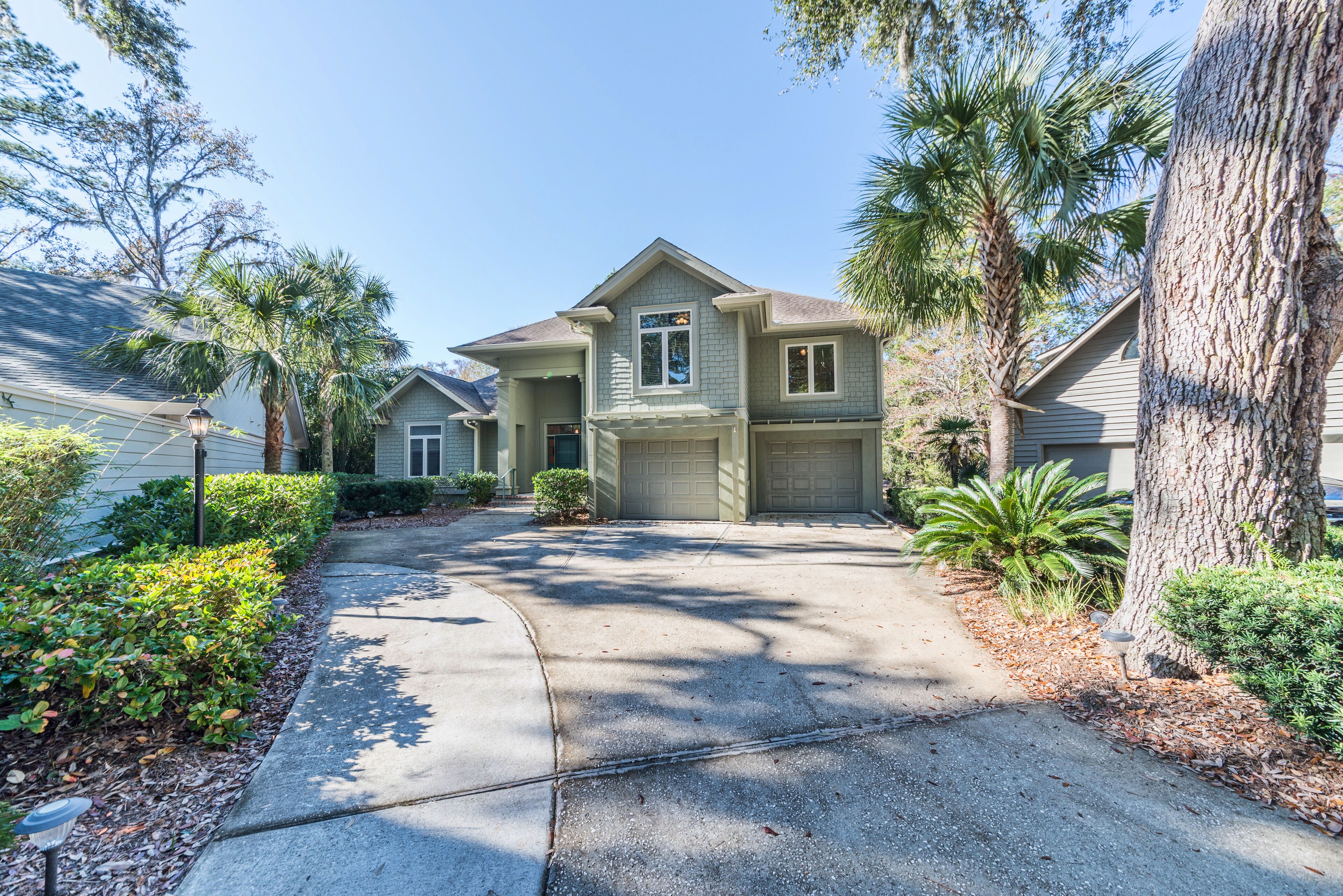 Large Home- 19 Columbine Ln- Neighborhood Pool, Close To Beach And Harbour Town