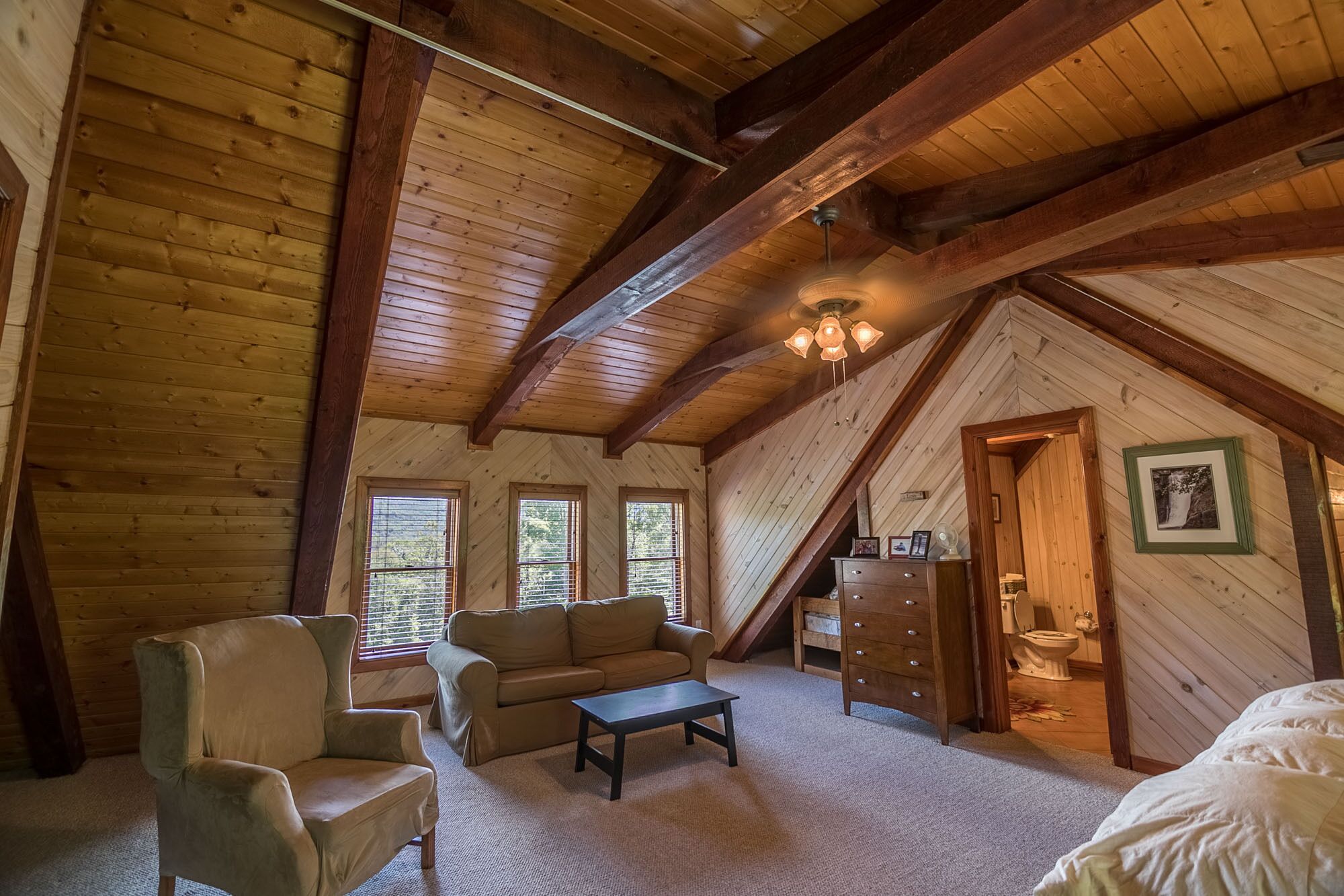 3 bedrooms, desk, free WiFi, bed sheets