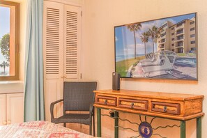 2 slaapkamers, een strijkplank/strijkijzer, gratis wifi, beddengoed