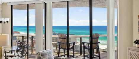 Smart TV, reproductor de DVD, libros