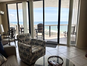 Smart TV, DVD player, books