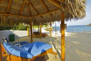 Property grounds - Cosmo Ocean View Condo - Electricity Fees Included (Huatulco)