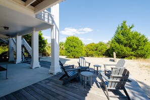 Terrace/patio - Dancin' In The Moonlight on the 17th Hole of the BHI Club Golf Course ! (Bald Head Island)