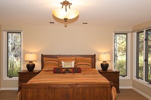 4 habitaciones, tabla de planchar con plancha, internet y ropa de cama 