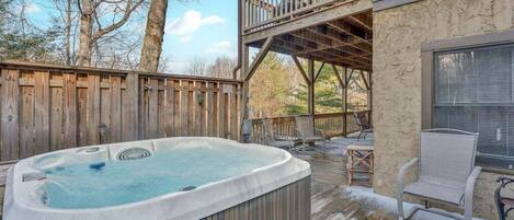 Tina de hidromasaje al aire libre