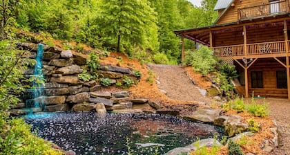 7 Bedroom 5.5 Bath Stunning Luxury Log, Reunions & Weddings Welcomed