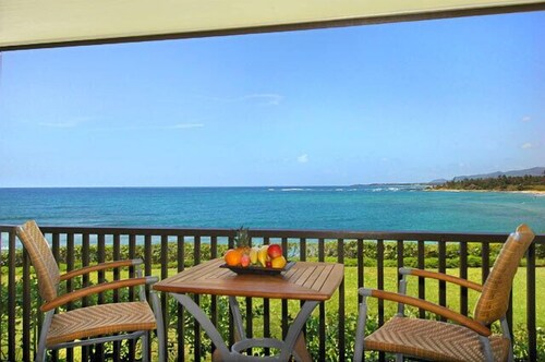 Wailua Bay View 108 Oceanfront, Ground floor condo centrally located