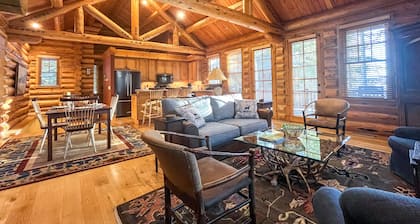 JHRL - Beautiful Single-Family Granite Ridge Cabin #7590, Hot Tub