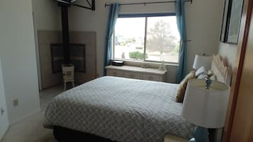 2 habitaciones, tabla de planchar con plancha, internet y ropa de cama