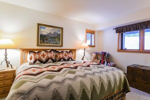 4 bedrooms, iron/ironing board, free WiFi, bed sheets