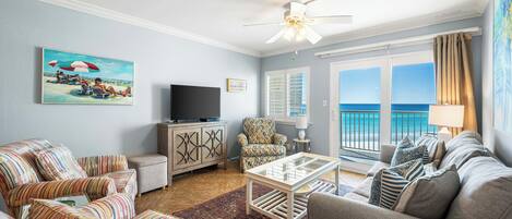 Tv, dvd-afspiller, videobibliotek, stereoanlæg