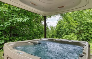 Bain à remous extérieur